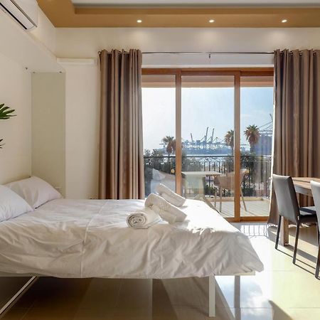 Gem Beachfront Apt With Amazing Bay And Sea Views Birżebbuġa Exteriör bild
