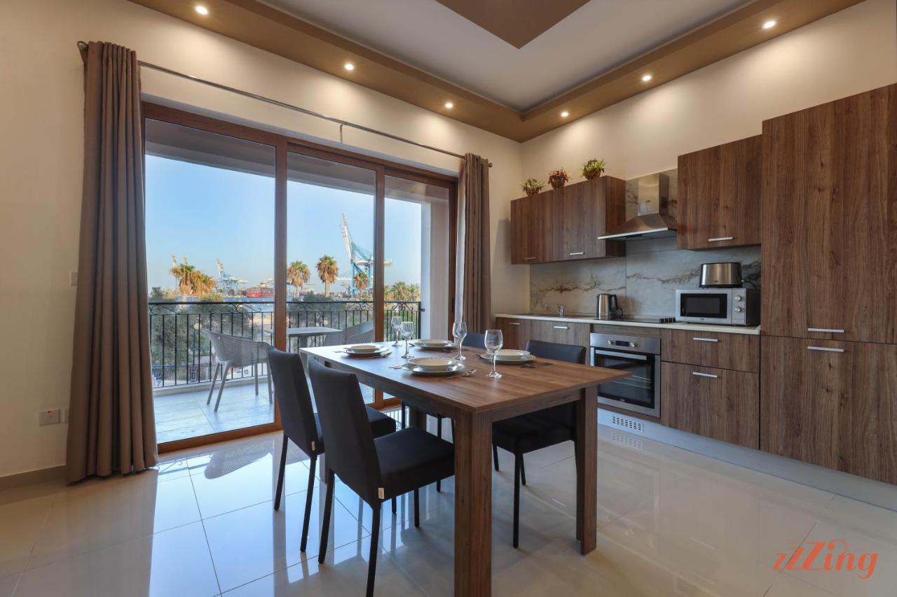 Gem Beachfront Apt With Amazing Bay And Sea Views Birżebbuġa Exteriör bild