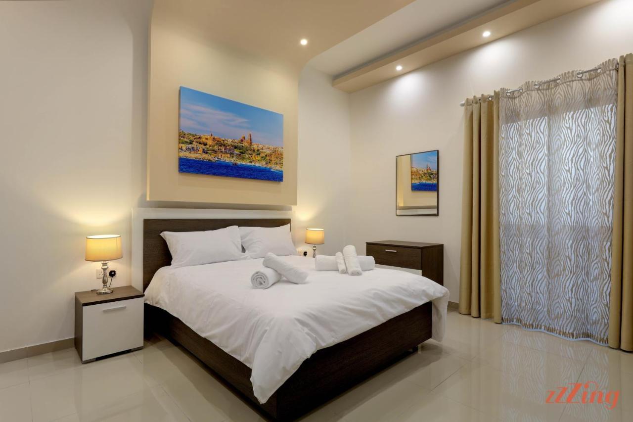 Gem Beachfront Apt With Amazing Bay And Sea Views Birżebbuġa Exteriör bild