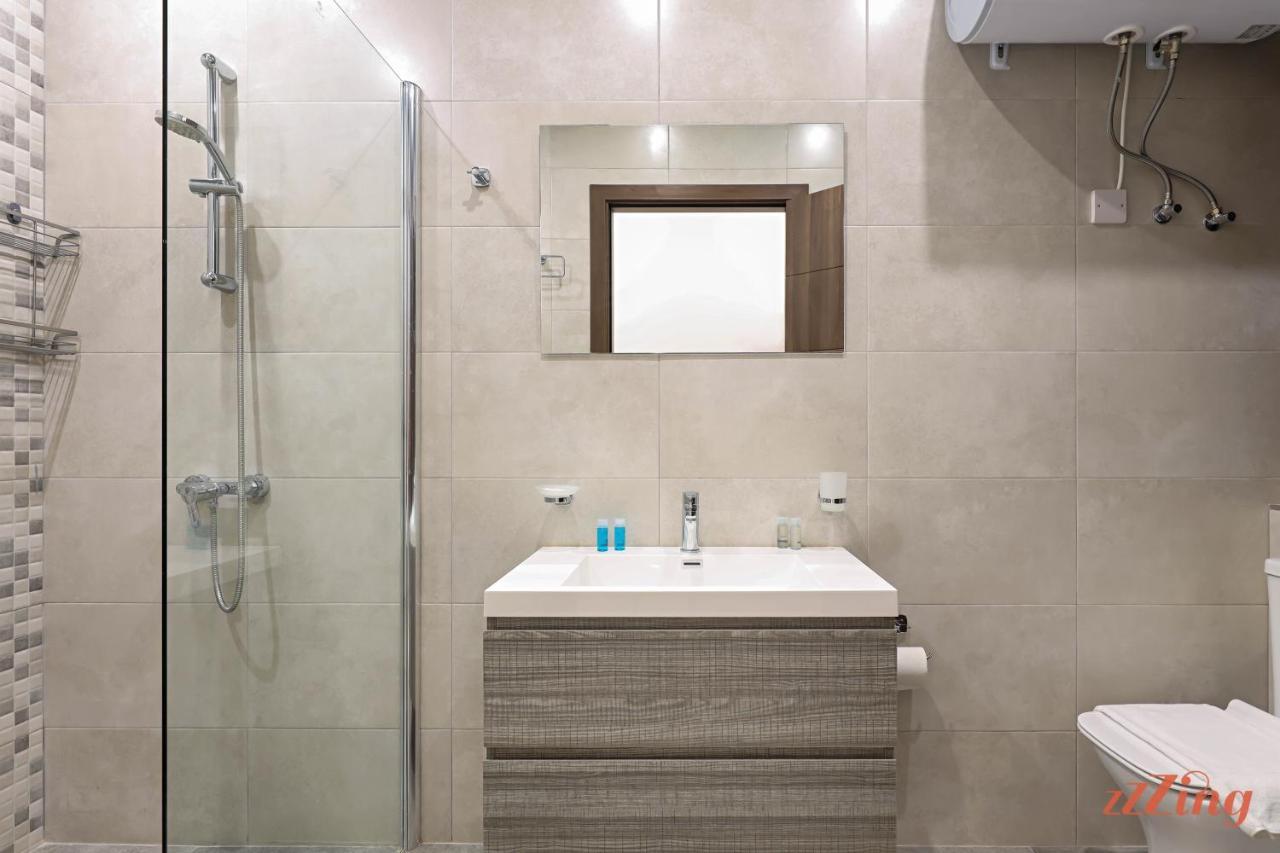 Gem Beachfront Apt With Amazing Bay And Sea Views Birżebbuġa Exteriör bild