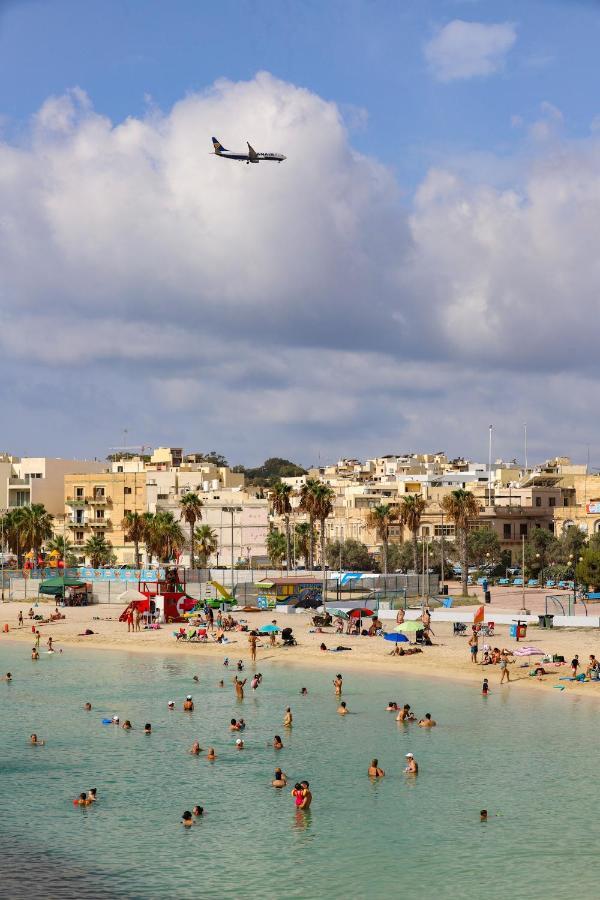 Gem Beachfront Apt With Amazing Bay And Sea Views Birżebbuġa Exteriör bild